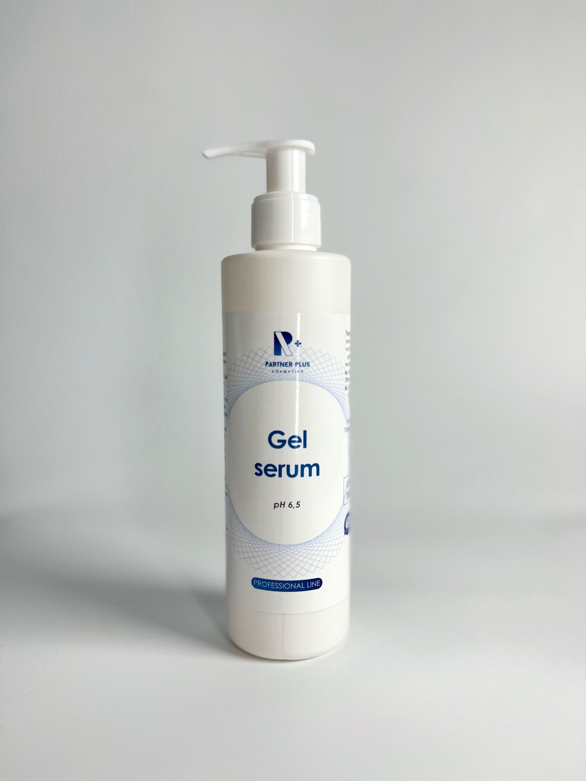 Активні компоненти: гідроксиетилсечовина,  D-пантенол, фукогель, бетаїн, лізин, пептиди шовку, полівінілпіролідон.